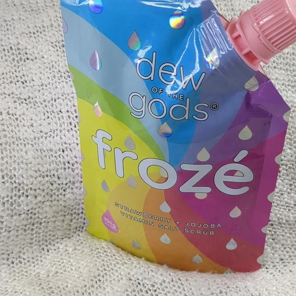 dew of the gods Frozé Vitamin BodyScrub, 150ml/5.29fl oz - Picture 12 of 13